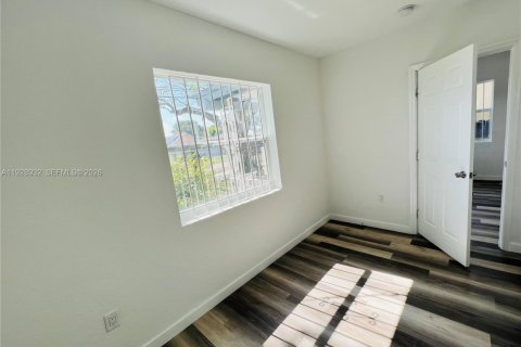 Villa ou maison à louer à Miami, Floride: 3 chambres, 92.9 m2 № 2011019 - photo 13