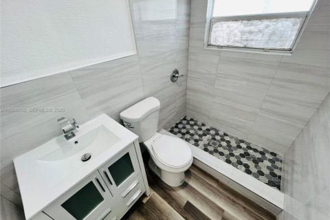 Villa ou maison à louer à Miami, Floride: 3 chambres, 92.9 m2 № 2011019 - photo 17