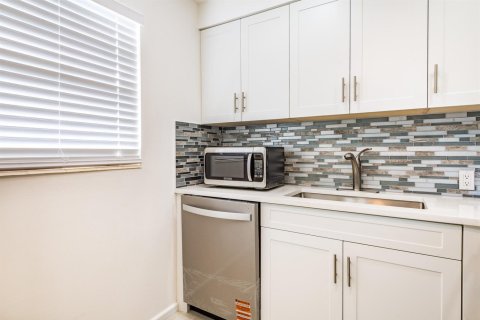 Copropriété à louer à Boca Raton, Floride: 2 chambres, 77.57 m2 № 2086225 - photo 5