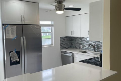 Copropriété à louer à Boca Raton, Floride: 2 chambres, 77.57 m2 № 2086225 - photo 2