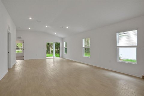Villa ou maison à vendre à Green Cove Springs, Floride: 4 chambres, 166.95 m2 № 2400148 - photo 9