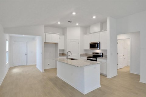 Villa ou maison à vendre à Green Cove Springs, Floride: 4 chambres, 166.95 m2 № 2400148 - photo 8