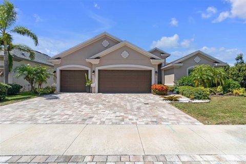 Villa ou maison à vendre à Largo, Floride: 4 chambres, 255.85 m2 № 1805004 - photo 2