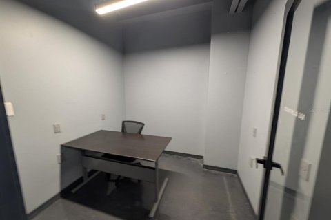 Propiedad comercial en alquiler en Wesley Chapel, Florida № 1657396 - foto 10