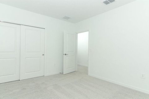 House in Auburndale, Florida 4 bedrooms, 195.65 sq.m. № 1919411 - photo 14