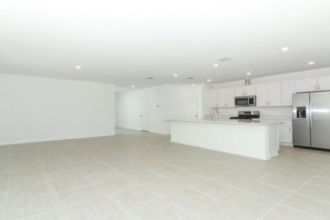 House in Auburndale, Florida 4 bedrooms, 195.65 sq.m. № 1919411 - photo 10