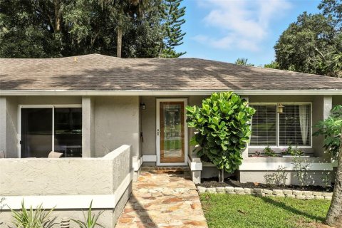 House in Winter Springs, Florida 3 bedrooms, 153.47 sq.m. № 1901223 - photo 2