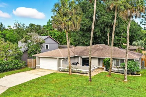 House in Winter Springs, Florida 3 bedrooms, 153.47 sq.m. № 1901223 - photo 1