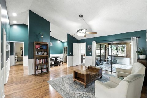 House in Winter Springs, Florida 3 bedrooms, 153.47 sq.m. № 1901223 - photo 9