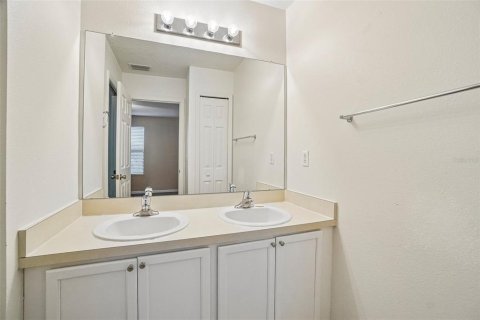 Adosado en venta en Brandon, Florida, 3 dormitorios, 126.53 m2 № 2156097 - foto 19