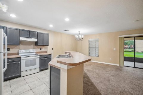 Adosado en venta en Brandon, Florida, 3 dormitorios, 126.53 m2 № 2156097 - foto 9