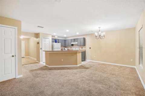 Adosado en venta en Brandon, Florida, 3 dormitorios, 126.53 m2 № 2156097 - foto 7