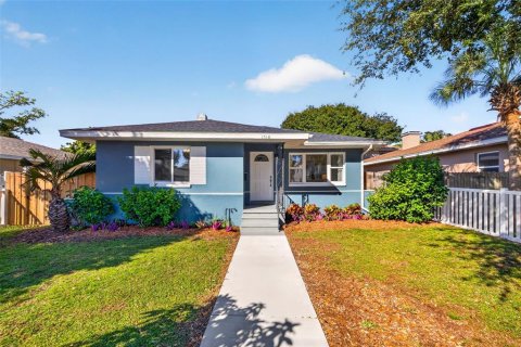 Villa ou maison à Saint Petersburg, Floride 3 chambres, 144.18 m2 № 2435089