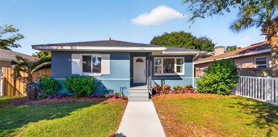 Villa ou maison à Saint Petersburg, Floride 3 chambres, 144.18 m2 № 2435089