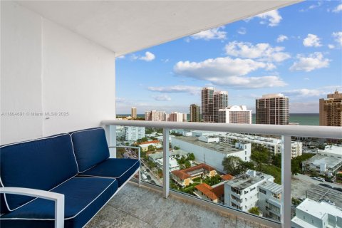 Condo in Miami Beach, Florida, 1 bedroom № 1959897 - photo 4