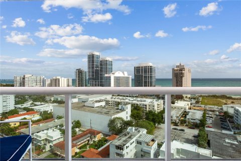 Condo in Miami Beach, Florida, 1 bedroom № 1959897 - photo 28