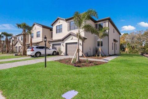 Townhouse in Bradenton, Florida 3 bedrooms, 174.56 sq.m. № 1906697 - photo 1