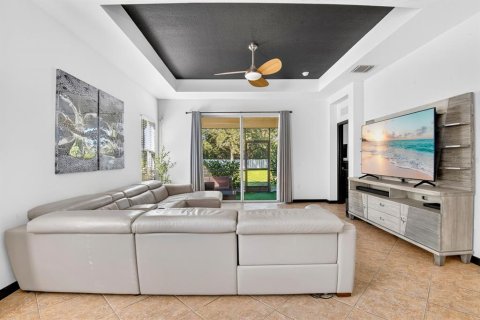 Villa ou maison à vendre à Bradenton, Floride: 3 chambres, 164.07 m2 № 2429477 - photo 17