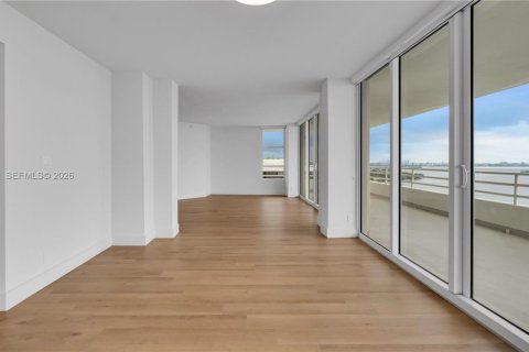 Appartement à louer à Miami, Floride: 3 chambres, 187.85 m2 № 2032596 - photo 14