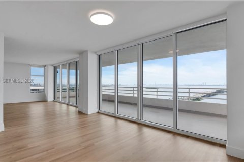 Appartement à louer à Miami, Floride: 3 chambres, 187.85 m2 № 2032596 - photo 13