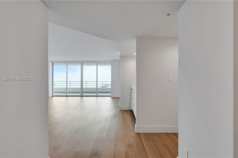 Appartement à louer à Miami, Floride: 3 chambres, 187.85 m2 № 2032596 - photo 3