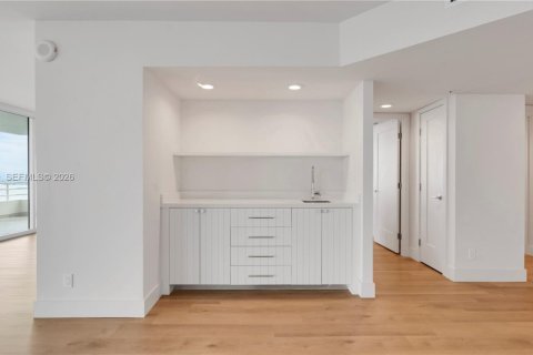 Appartement à louer à Miami, Floride: 3 chambres, 187.85 m2 № 2032596 - photo 7