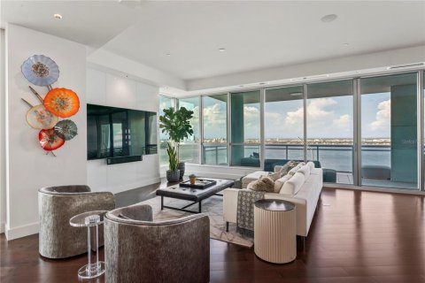 Copropriété à vendre à Tampa, Floride: 4 chambres, 631.83 m2 № 1919010 - photo 3