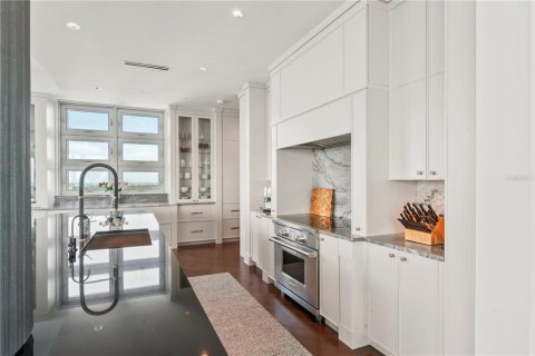 Copropriété à vendre à Tampa, Floride: 4 chambres, 631.83 m2 № 1919010 - photo 18