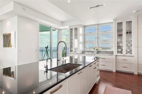 Copropriété à vendre à Tampa, Floride: 4 chambres, 631.83 m2 № 1919010 - photo 5