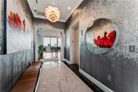 Copropriété à vendre à Tampa, Floride: 4 chambres, 631.83 m2 № 1919010 - photo 2