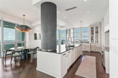 Copropriété à vendre à Tampa, Floride: 4 chambres, 631.83 m2 № 1919010 - photo 19