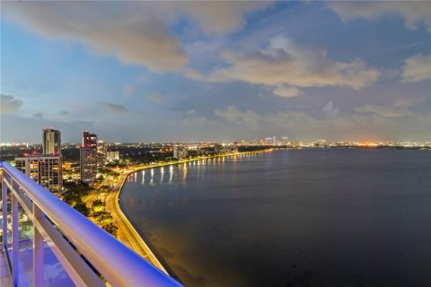 Copropriété à vendre à Tampa, Floride: 4 chambres, 631.83 m2 № 1919010 - photo 1