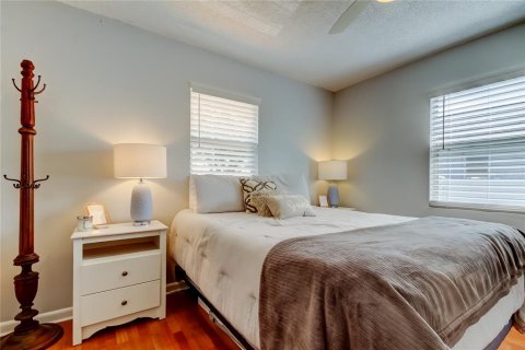 House in Tampa, Florida 3 bedrooms, 115.94 sq.m. № 1833108 - photo 29