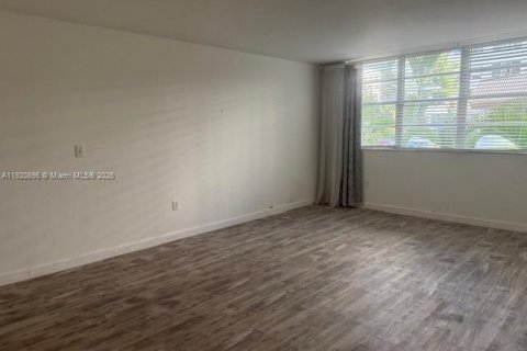 Copropriété à louer à Miami, Floride: 54.91 m2 № 1975181 - photo 6