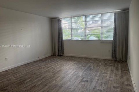 Copropriété à louer à Miami, Floride: 54.91 m2 № 1975181 - photo 8