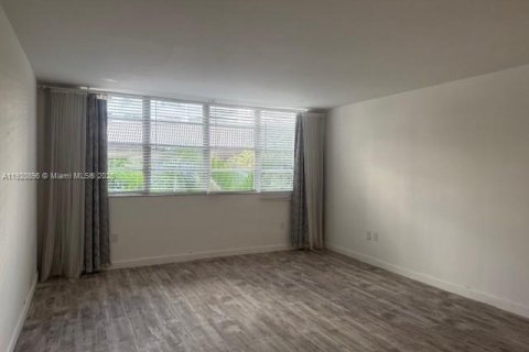 Copropriété à louer à Miami, Floride: 54.91 m2 № 1975181 - photo 7