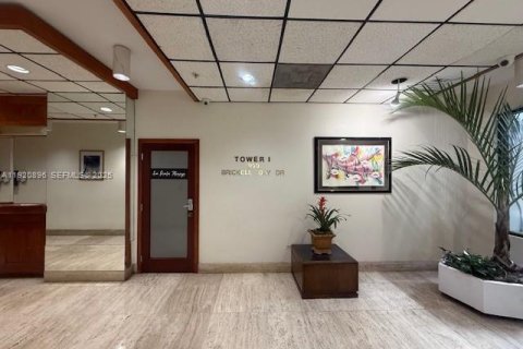 Condominio en alquiler en Miami, Florida, 54.91 m2 № 1975181 - foto 24