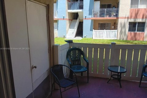 Appartement à louer à Hialeah, Floride: 2 chambres, 102.75 m2 № 1966419 - photo 19