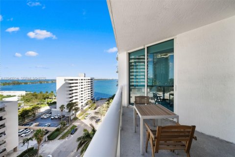 Copropriété à vendre à Miami, Floride: 1 chambre, 76.92 m2 № 2240367 - photo 13