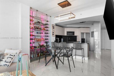 Copropriété à vendre à Miami, Floride: 1 chambre, 76.92 m2 № 2240367 - photo 6