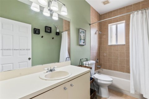House in Homestead, Florida 3 bedrooms, 157 sq.m. № 1813922 - photo 17
