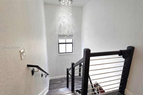 House in Doral, Florida 5 bedrooms, 277.96 sq.m. № 2002745 - photo 27