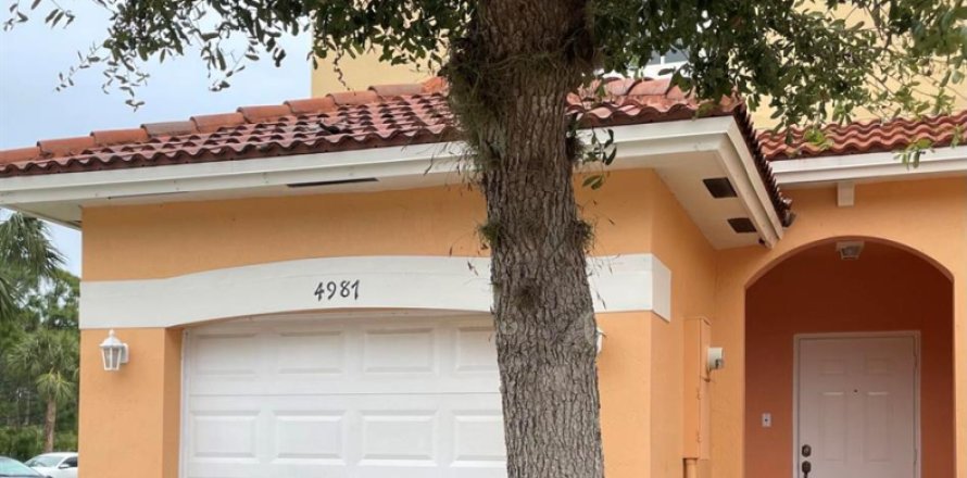 Condo in Stuart, Florida, 3 bedrooms № 2247671