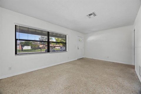 Casa en venta en Orlando, Florida, 3 dormitorios, 123.56 m2 № 1913411 - foto 7