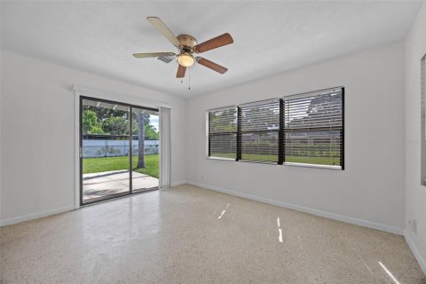 Casa en venta en Orlando, Florida, 3 dormitorios, 123.56 m2 № 1913411 - foto 4