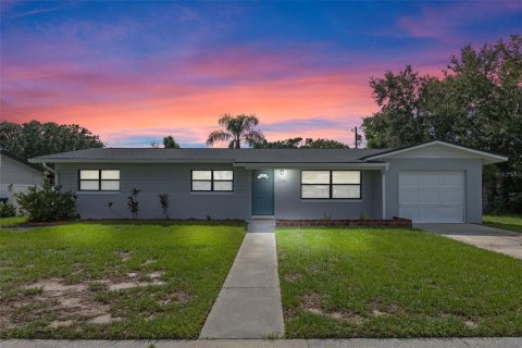Casa en venta en Orlando, Florida, 3 dormitorios, 123.56 m2 № 1913411 - foto 1