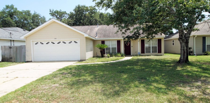 House in Fort Walton Beach, Florida 3 bedrooms, 162.95 sq.m. № 561249
