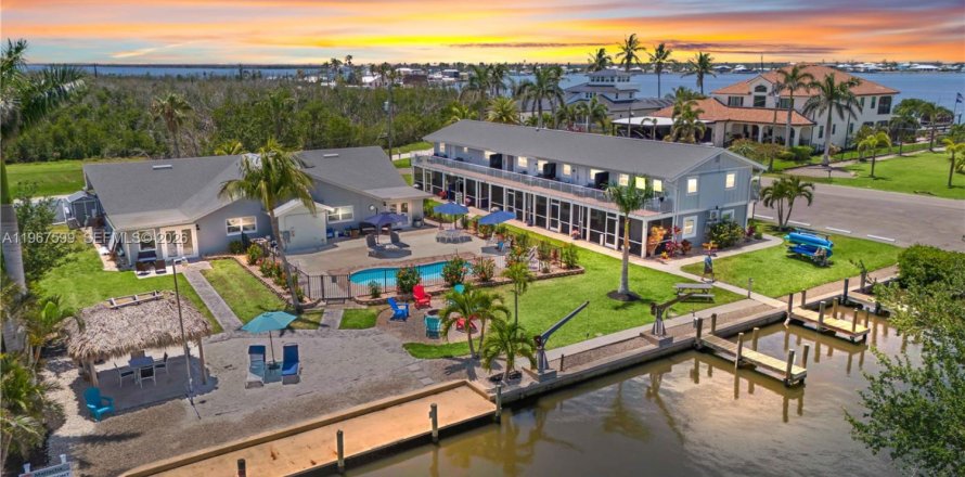 Hôtel, hôtellerie à Matlacha, Floride № 2147391