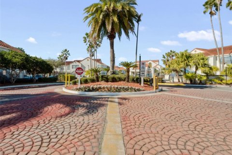 Condominio en venta en Orlando, Florida, 2 dormitorios, 93.65 m2 № 2095213 - foto 27