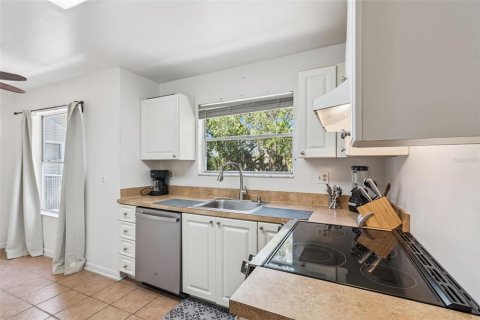 Condominio en venta en Orlando, Florida, 2 dormitorios, 93.65 m2 № 2095213 - foto 10